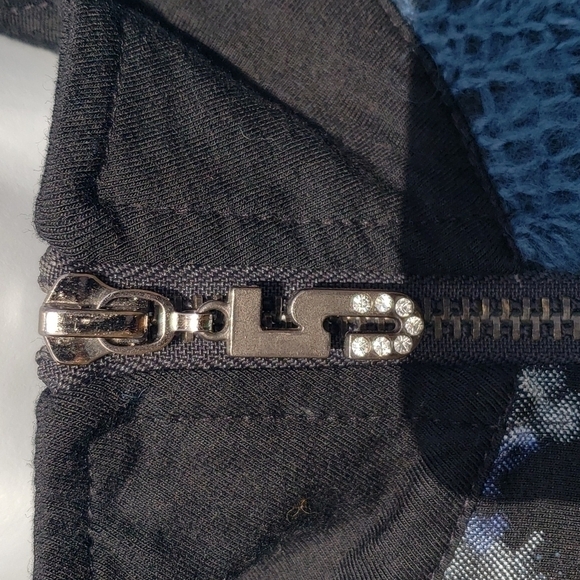 𝅺ADORE women's size small zip front sweater - Picture 4 of 8